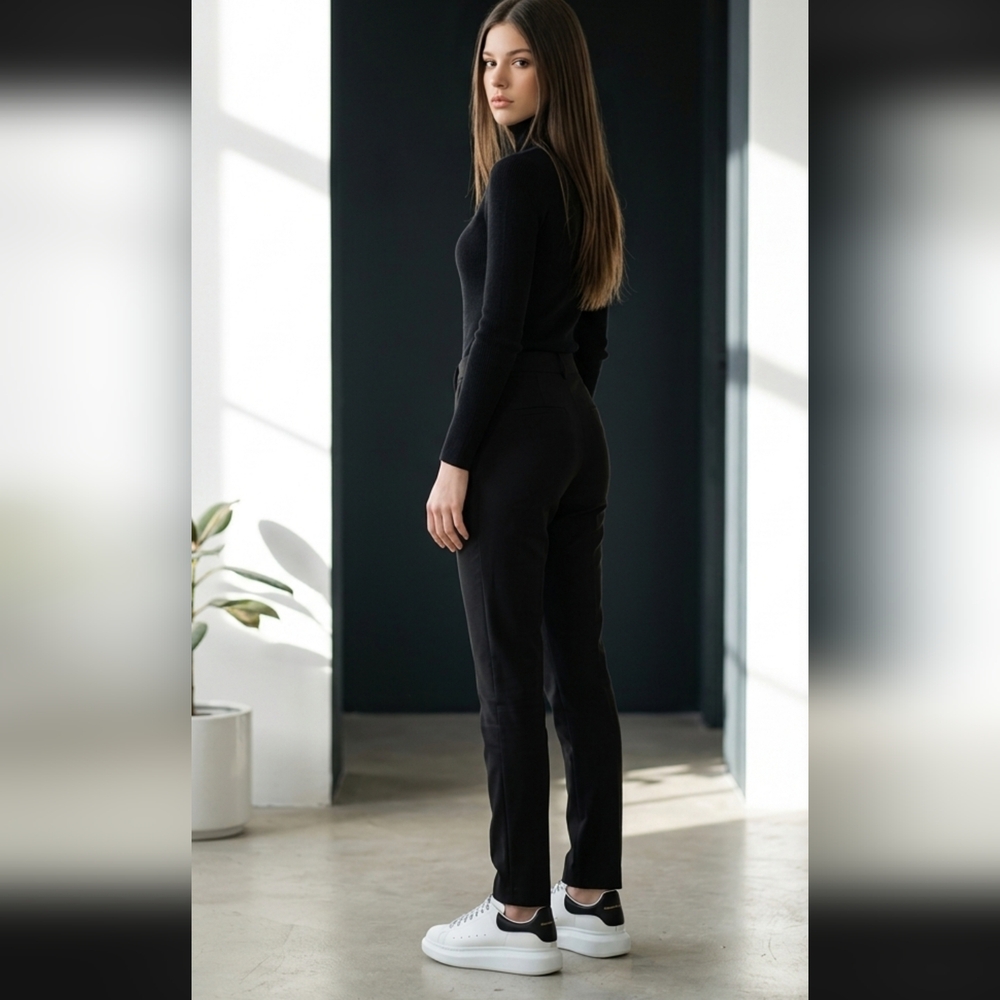 Alexander McQueen Oversized White Sneakers - Picture 2 of 10